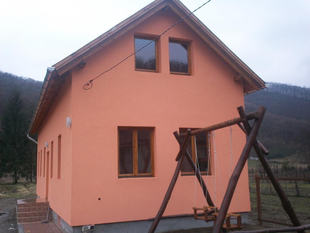 Szikla Vendeghaz Hotel Istenmezeje Exterior photo